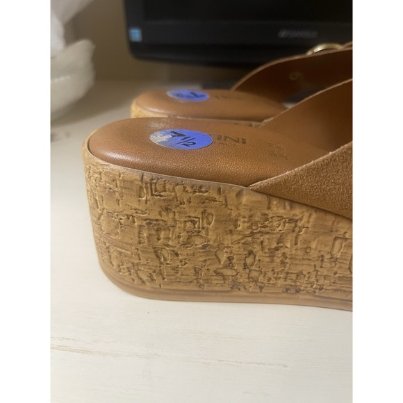 LOTTINI Suede Cross Band Cork Wedge Sandal Cuoio Gold Buckle Size 7 1/2 - Picture 4 of 4
